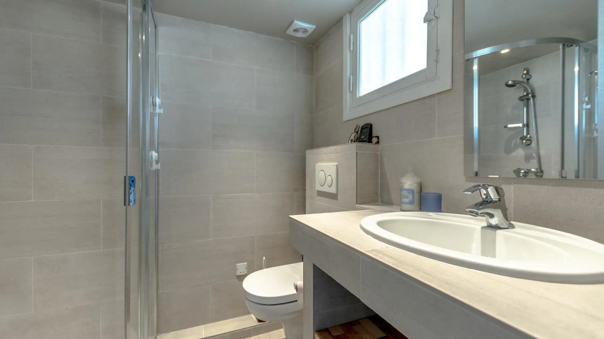 Renovated Apartment With Mezzanine Grimaud France